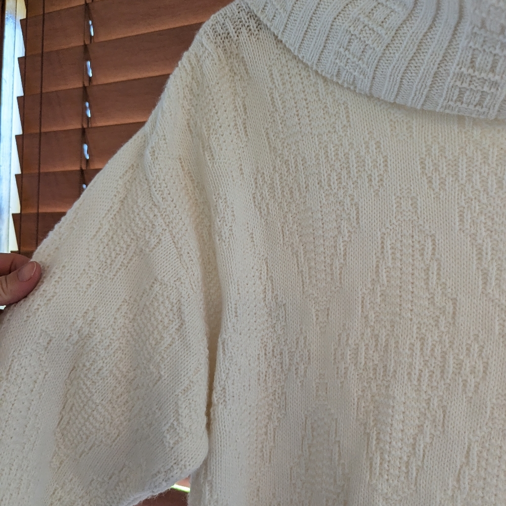 VINTAGE Talbott women's chunky turtleneck textured knit ivory sweater - Picture 7 of 7